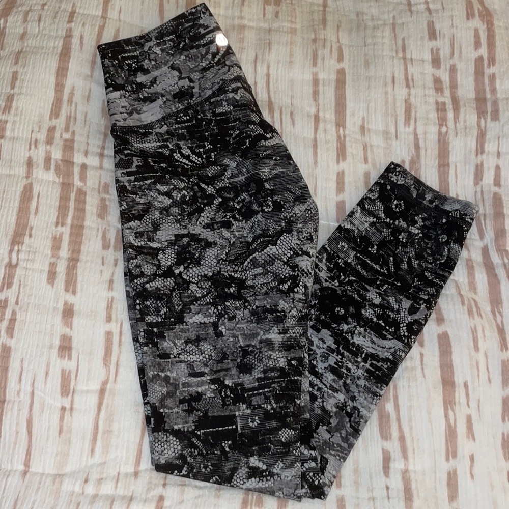 Lululemon Wunder Under Leggings